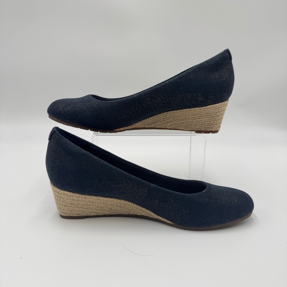 Clarks Blue and Tan Wedge Shoes NWOT Size 8 - Picture 2 of 8